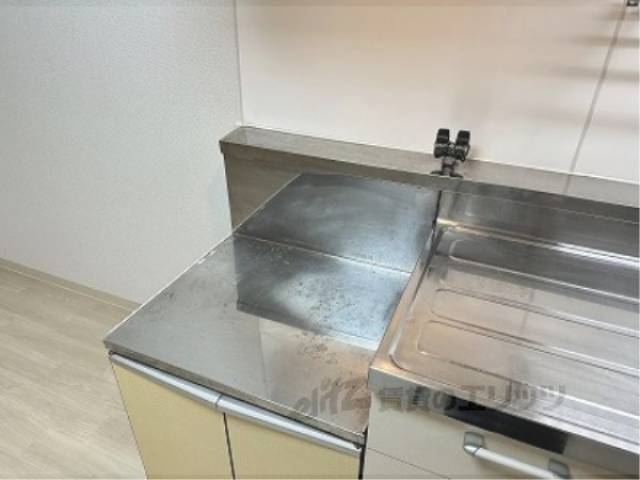 キッチン　コンロ置き場