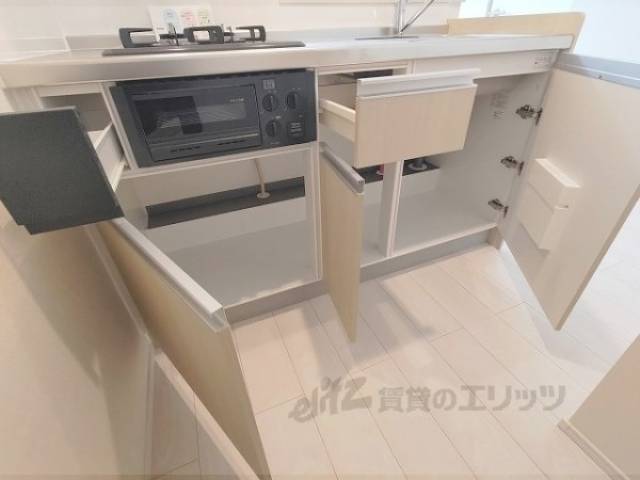 キッチン　下部収納