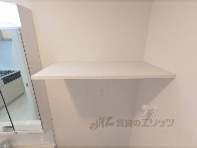 洗濯機置場　上部収納