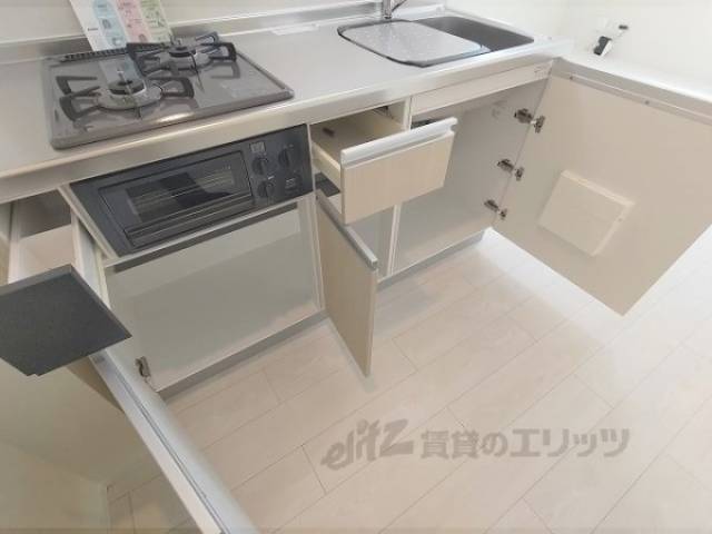 キッチン　下部収納
