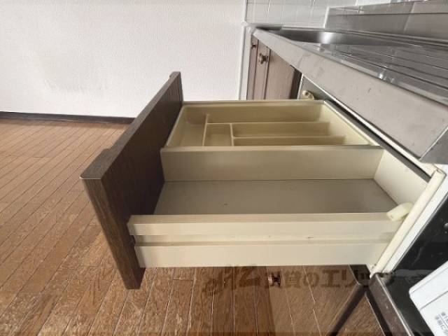 収納　キッチン