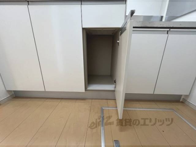 収納　キッチン