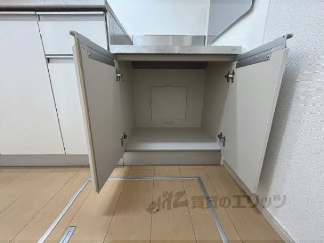 収納　キッチン