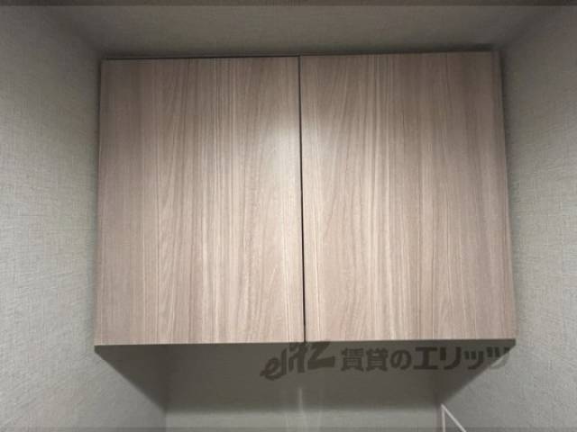 トイレ　上部収納