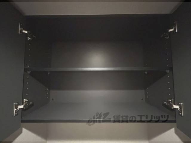 トイレ　上部収納