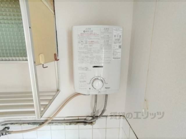 キッチン　給湯器