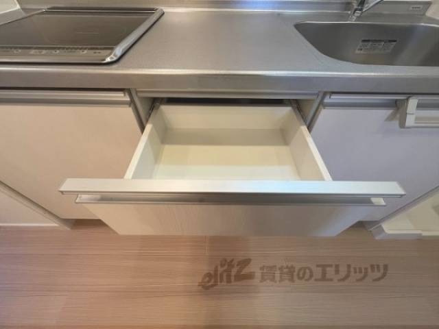 収納　キッチン