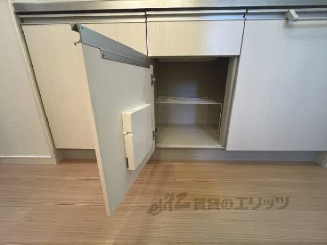 収納　キッチン