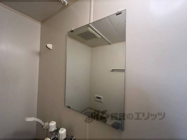 ユニットバス　鏡