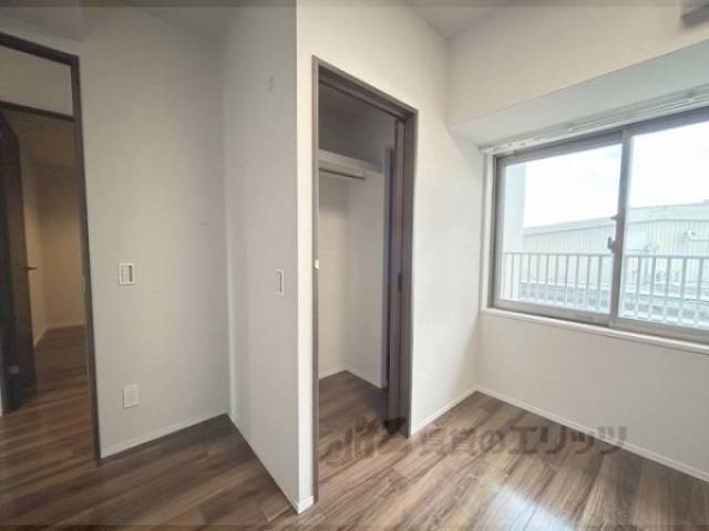 収納　7.5帖洋室収納