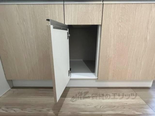 収納　キッチン