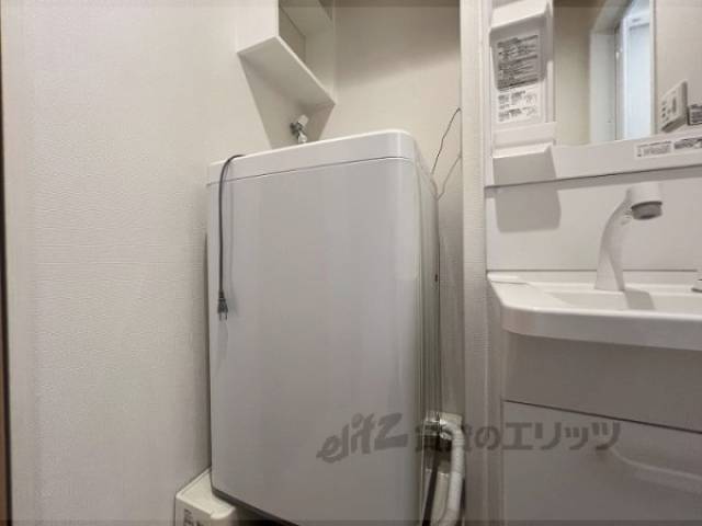洗濯機置場　洗濯機