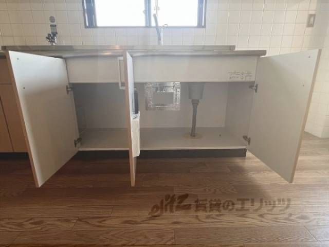 収納　キッチン