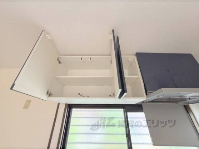 キッチン　上部収納