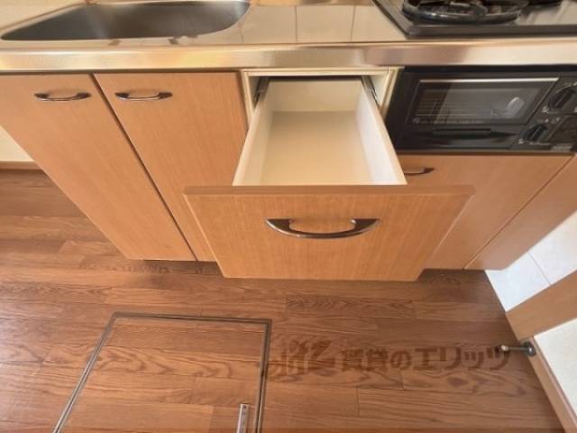 収納　キッチン