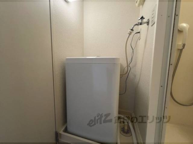 洗濯機置場　洗濯機