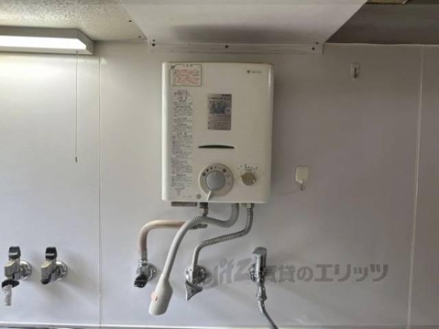 キッチン　湯沸し器