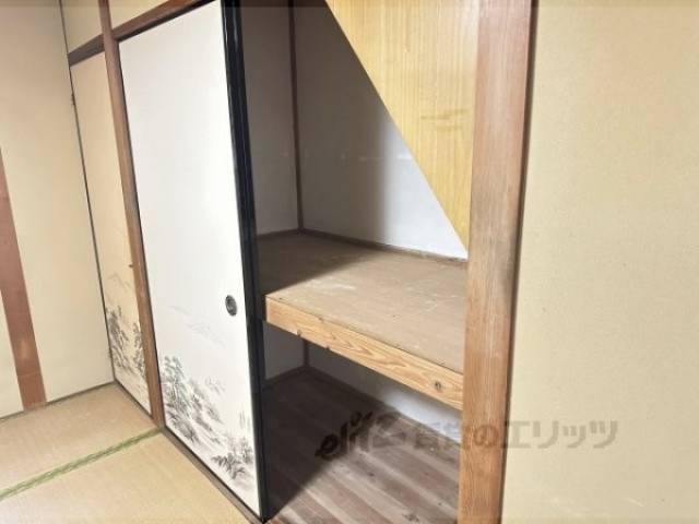 収納　押入れ