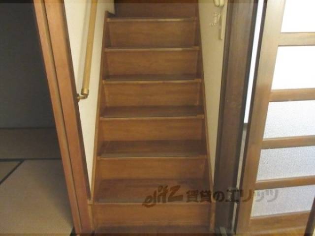 ３階までの階段