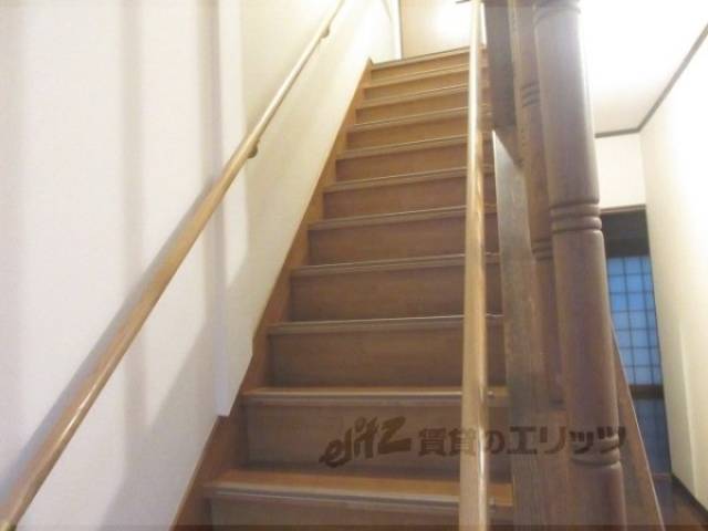 ２階までの階段