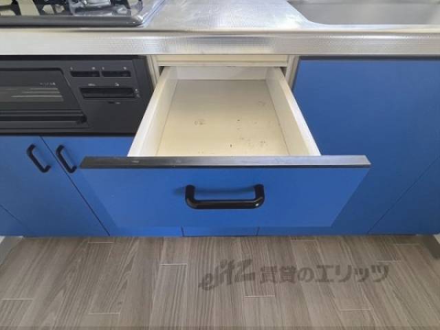 収納　キッチン