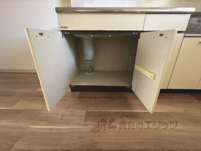 収納　キッチン