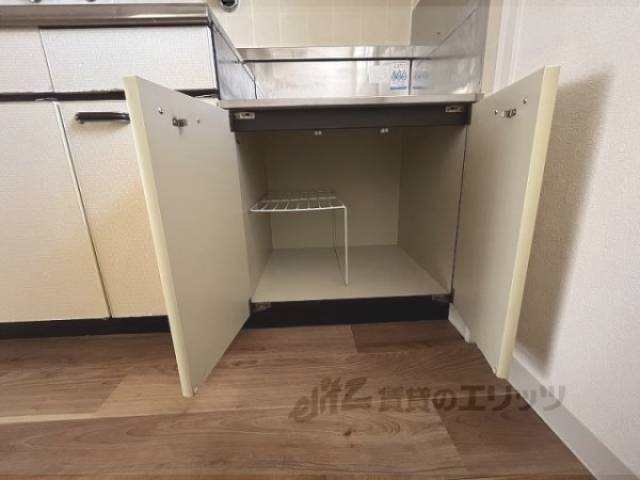 収納　キッチン