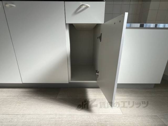 収納　キッチン