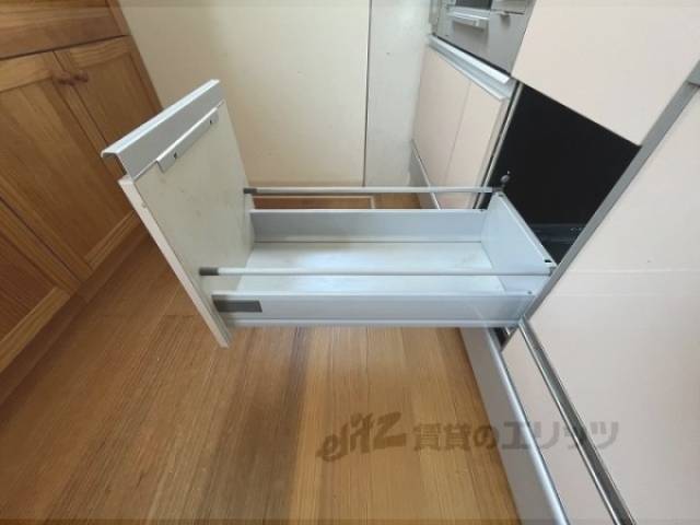 収納　キッチン