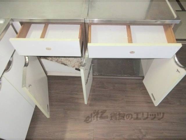 キッチン　下部収納