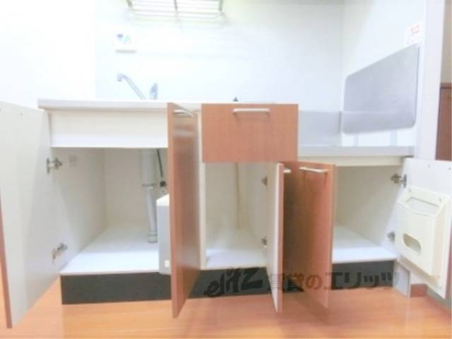 キッチン　下部収納