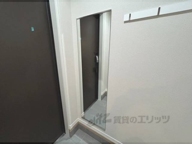 玄関　鏡
