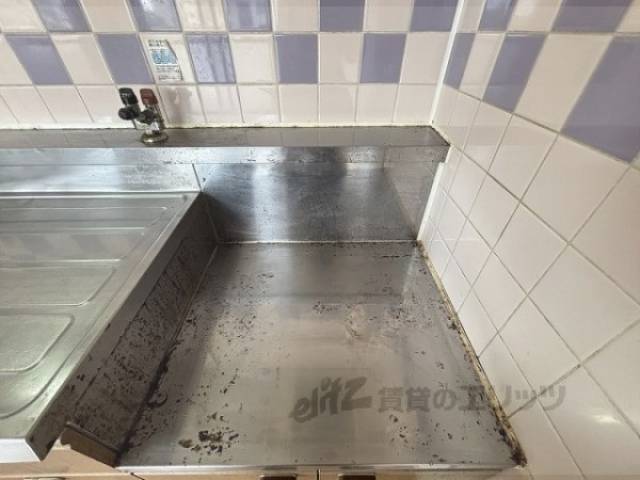 キッチン　コンロ置き場