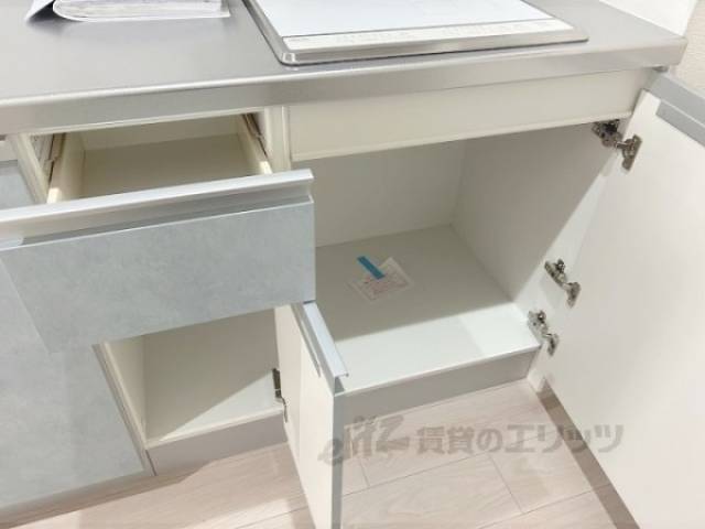 キッチン　下部収納