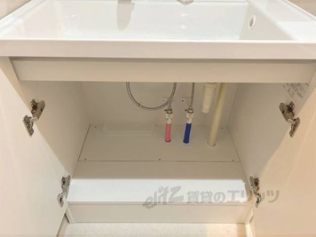 洗面所　下部収納