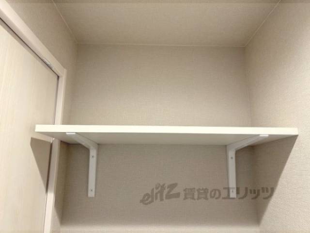 トイレ　上部収納