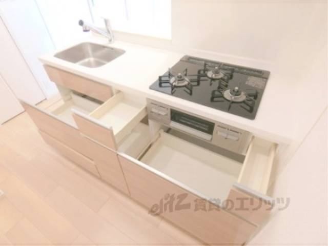 キッチン　収納