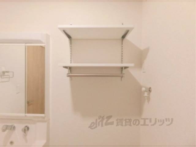 洗濯機置場　上部棚
