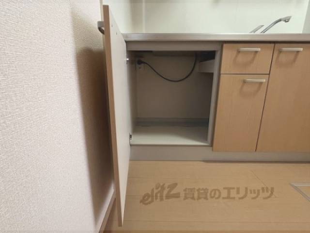 収納　キッチン
