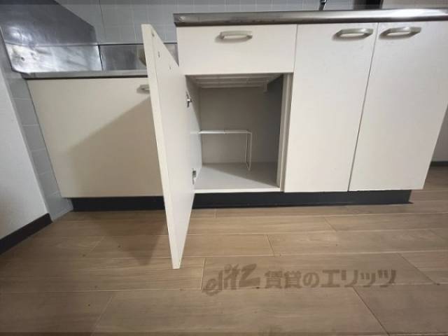 収納　キッチン
