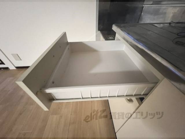 収納　キッチン