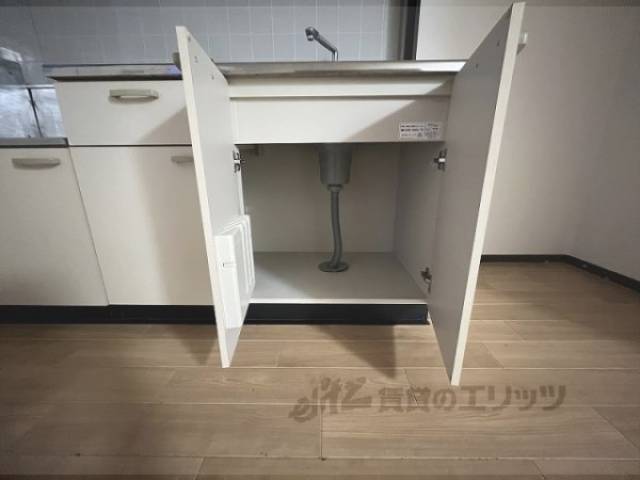 収納　キッチン