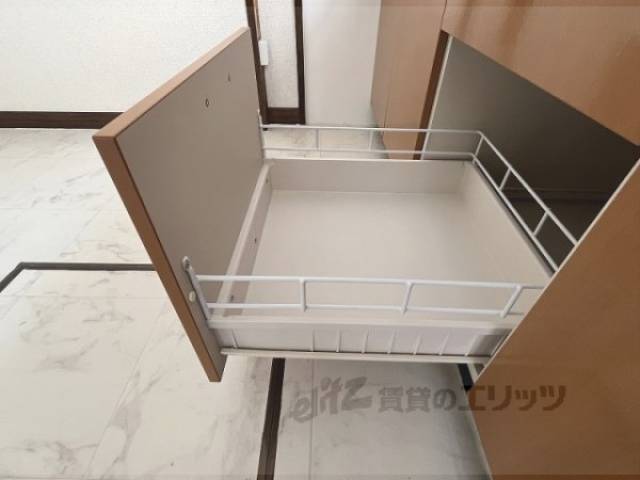 収納　キッチン