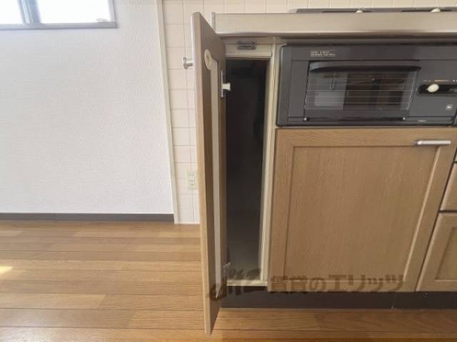 収納　キッチン