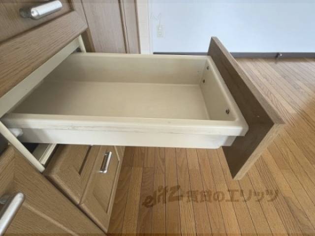 収納　キッチン