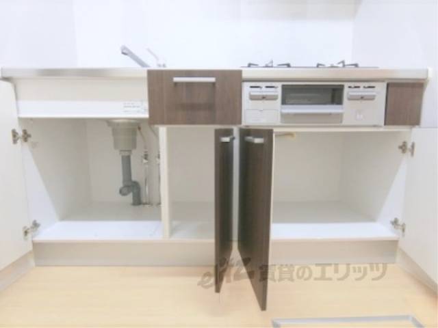 キッチン　下部収納