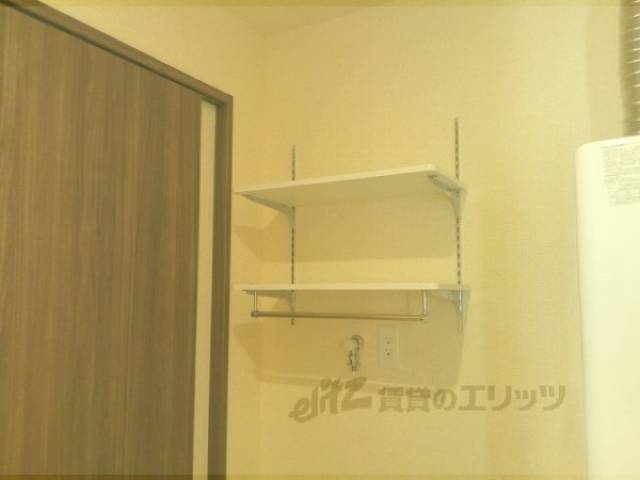 収納　洗濯機置場