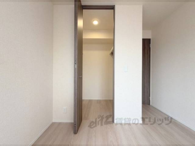 収納　東側洋室