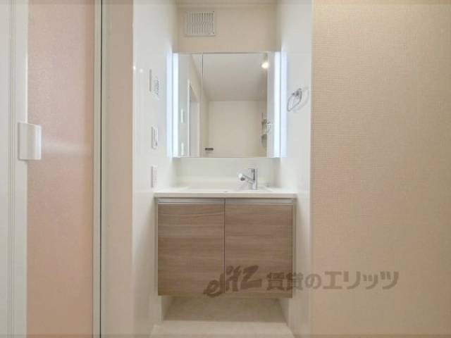 洗面所　独立洗面台