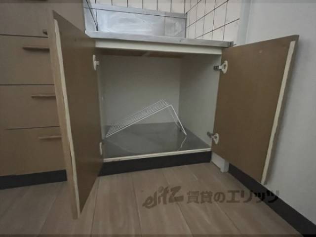 収納　キッチン